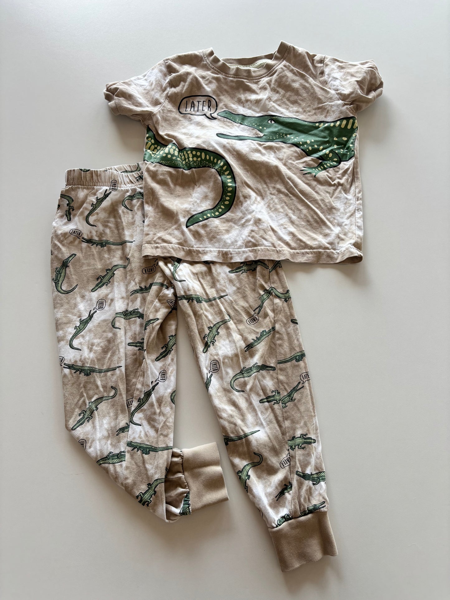 2pc Brown Later Gator Pajamas