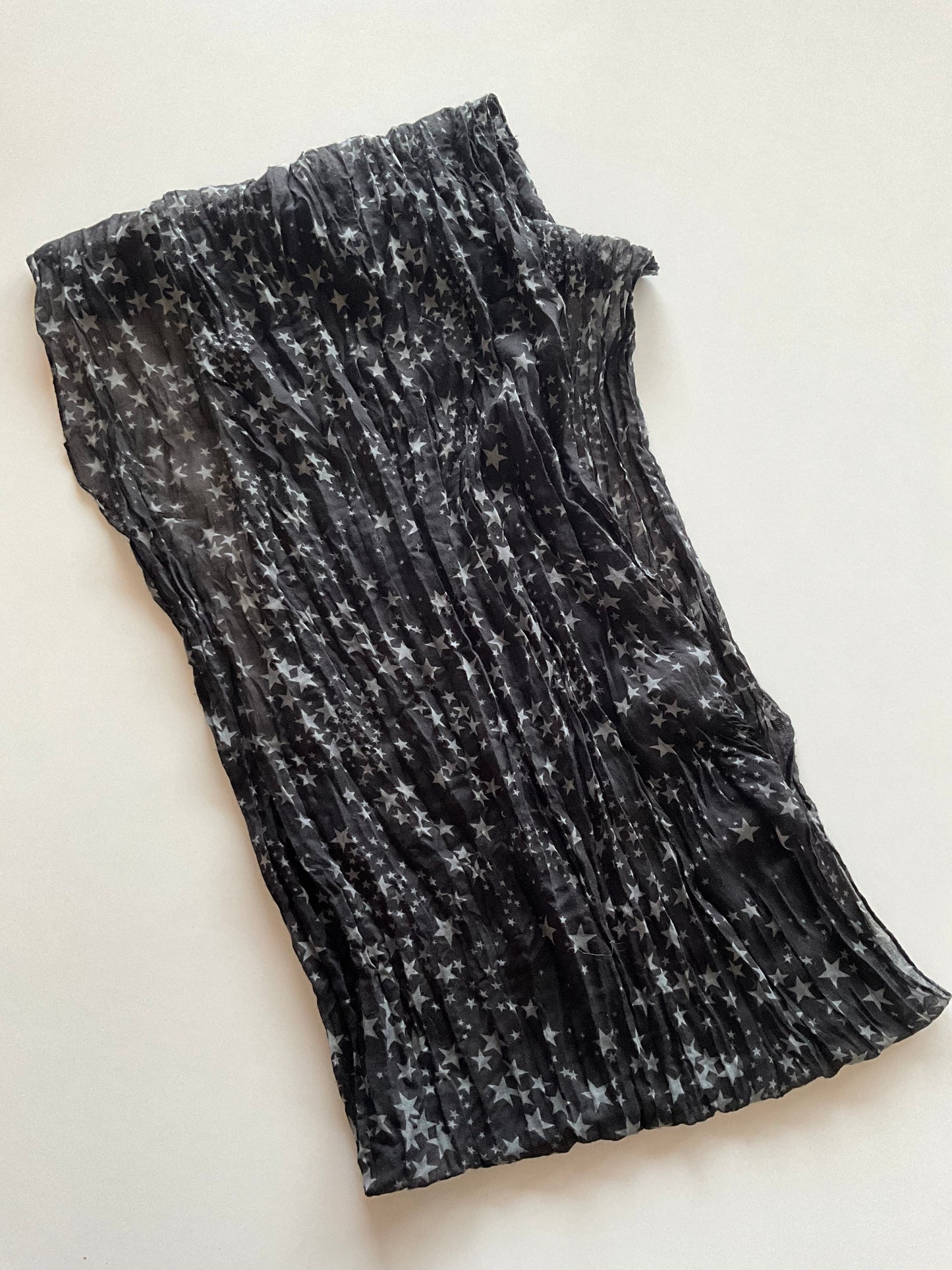 Lightweight Black w/ Grey Stars Infinity Scarf