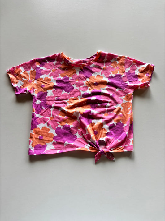 NWOT Pink, Purple, & Orange Daisy Knotted Tee