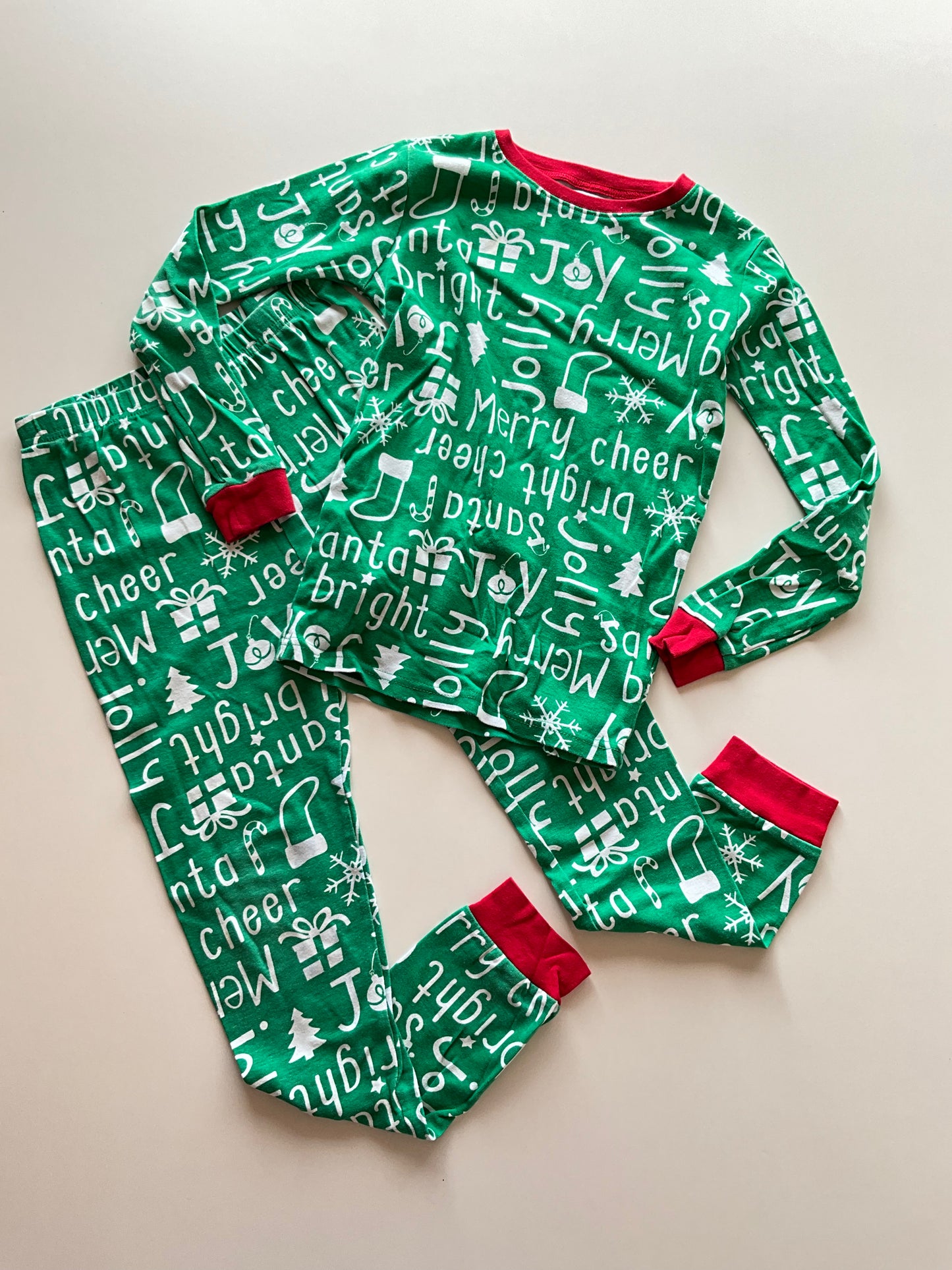 2pc Green Christmas Words Pajamas
