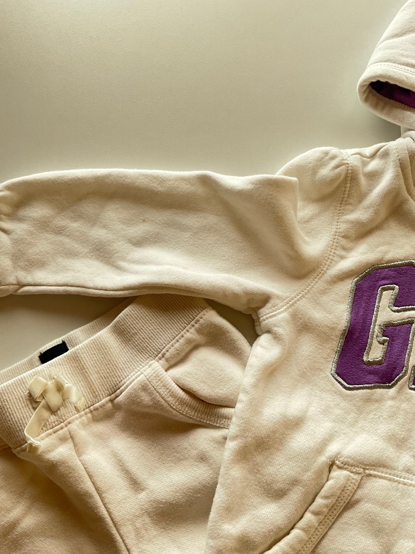 2pc White Gap Leisure Suit
