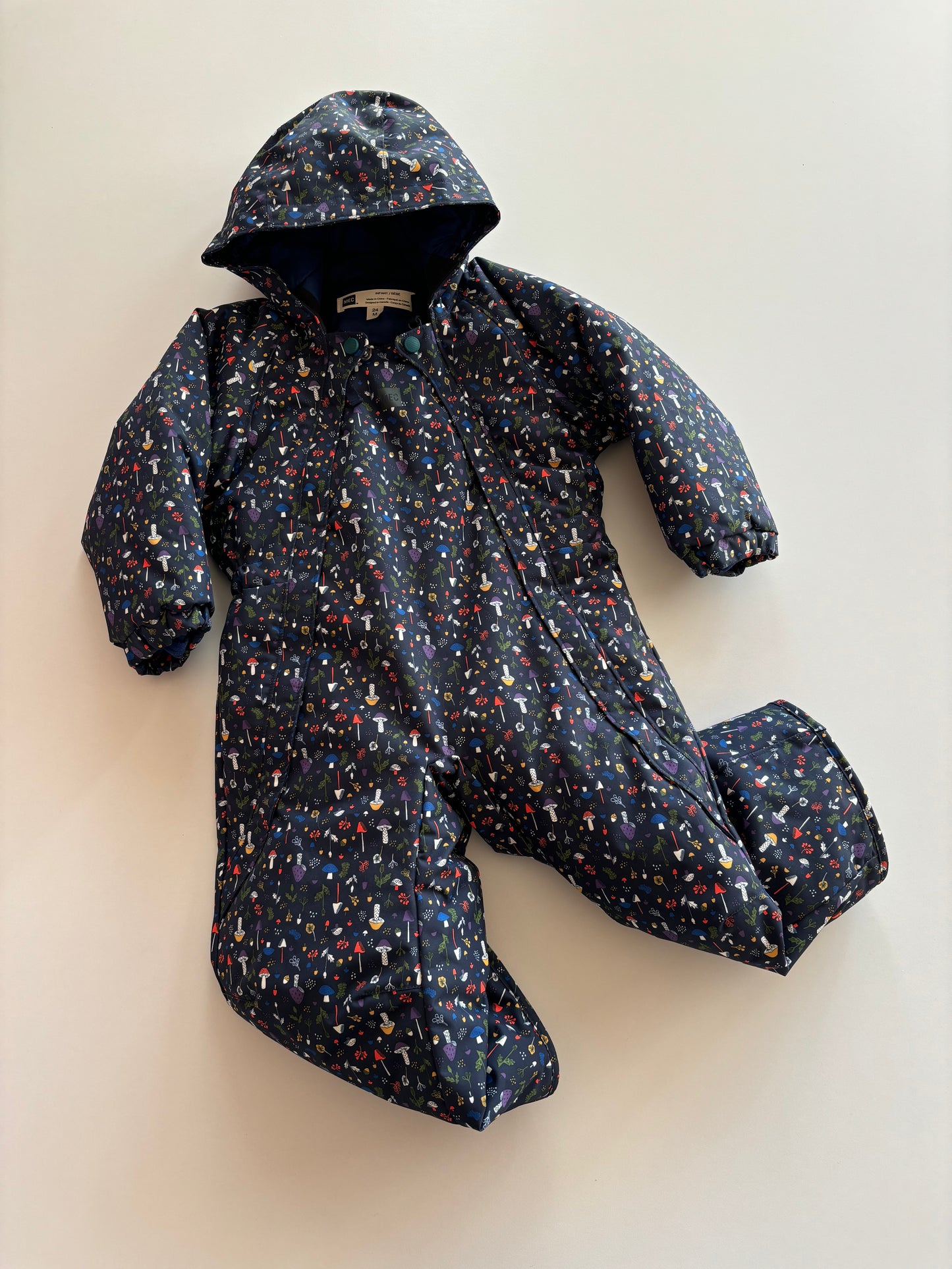 NWOT Mushroom Snow Suit