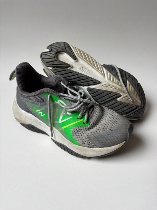 Grey & Green Runners