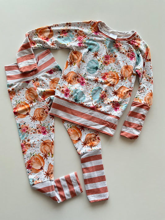 2pc Grow-With-Me Pumpkin & Floral Set