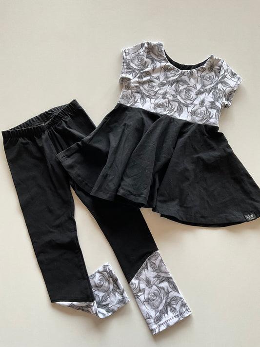 2pc Black & White Roses Set