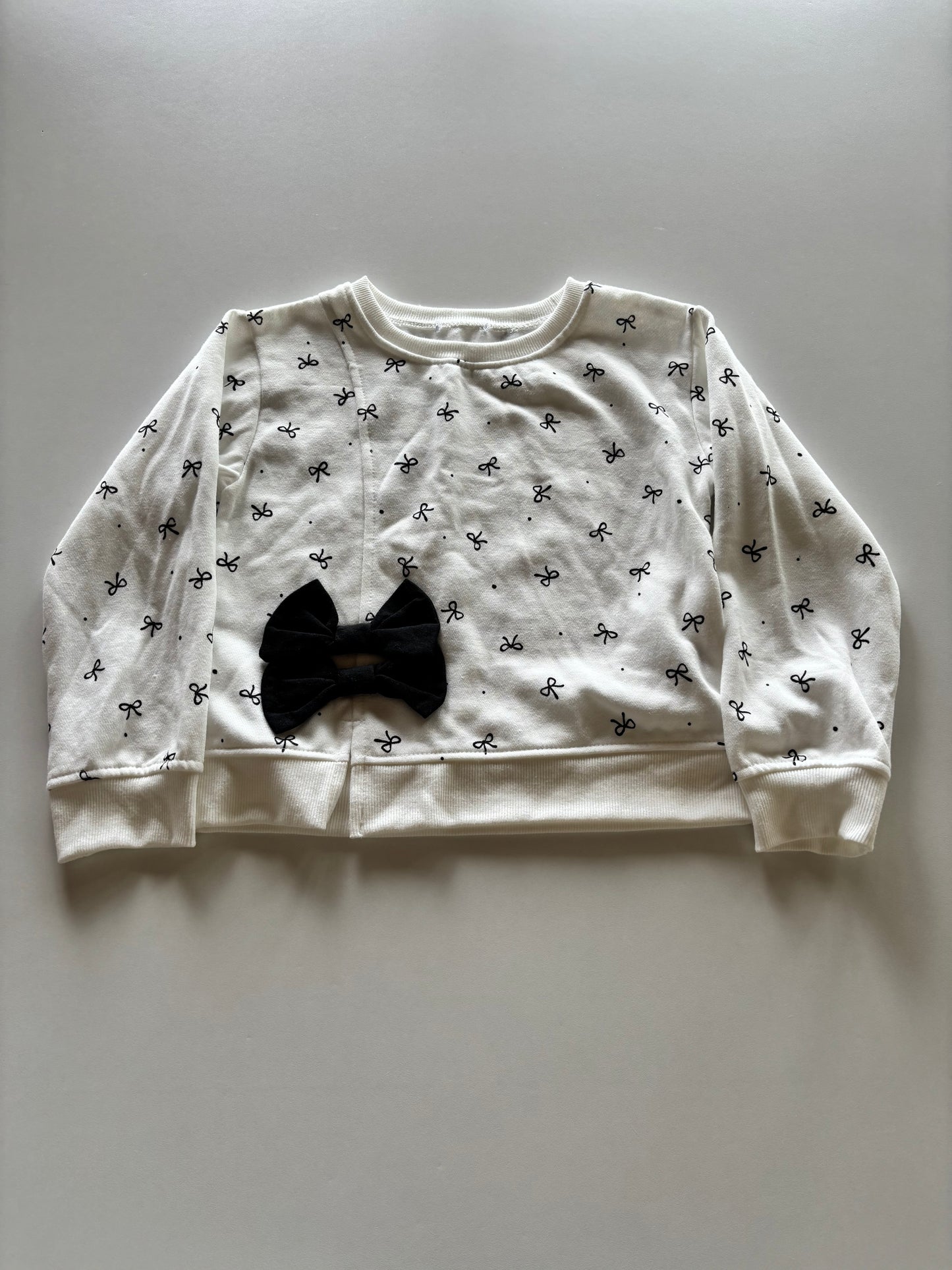 Ivory & Black Bow Crewneck