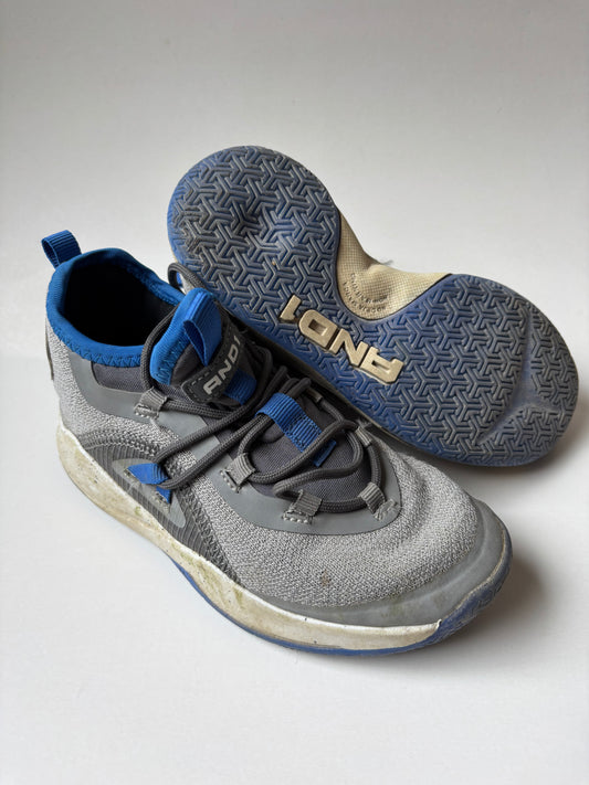 Grey & Blue Runners