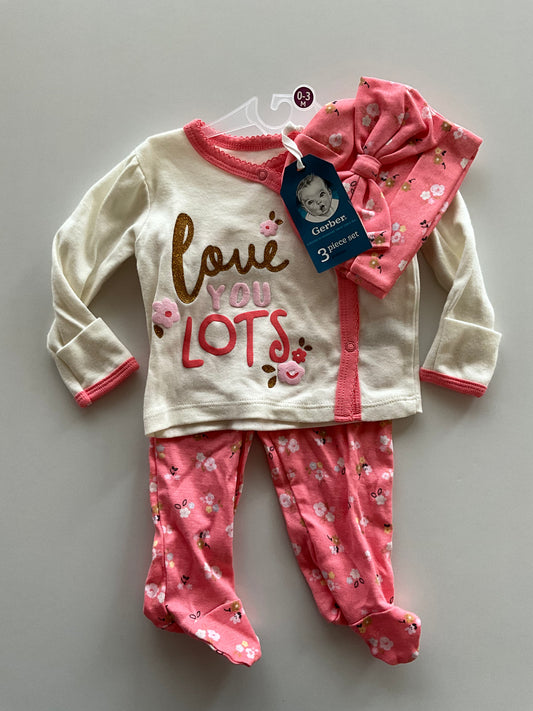 BNWT 3pc Love Set