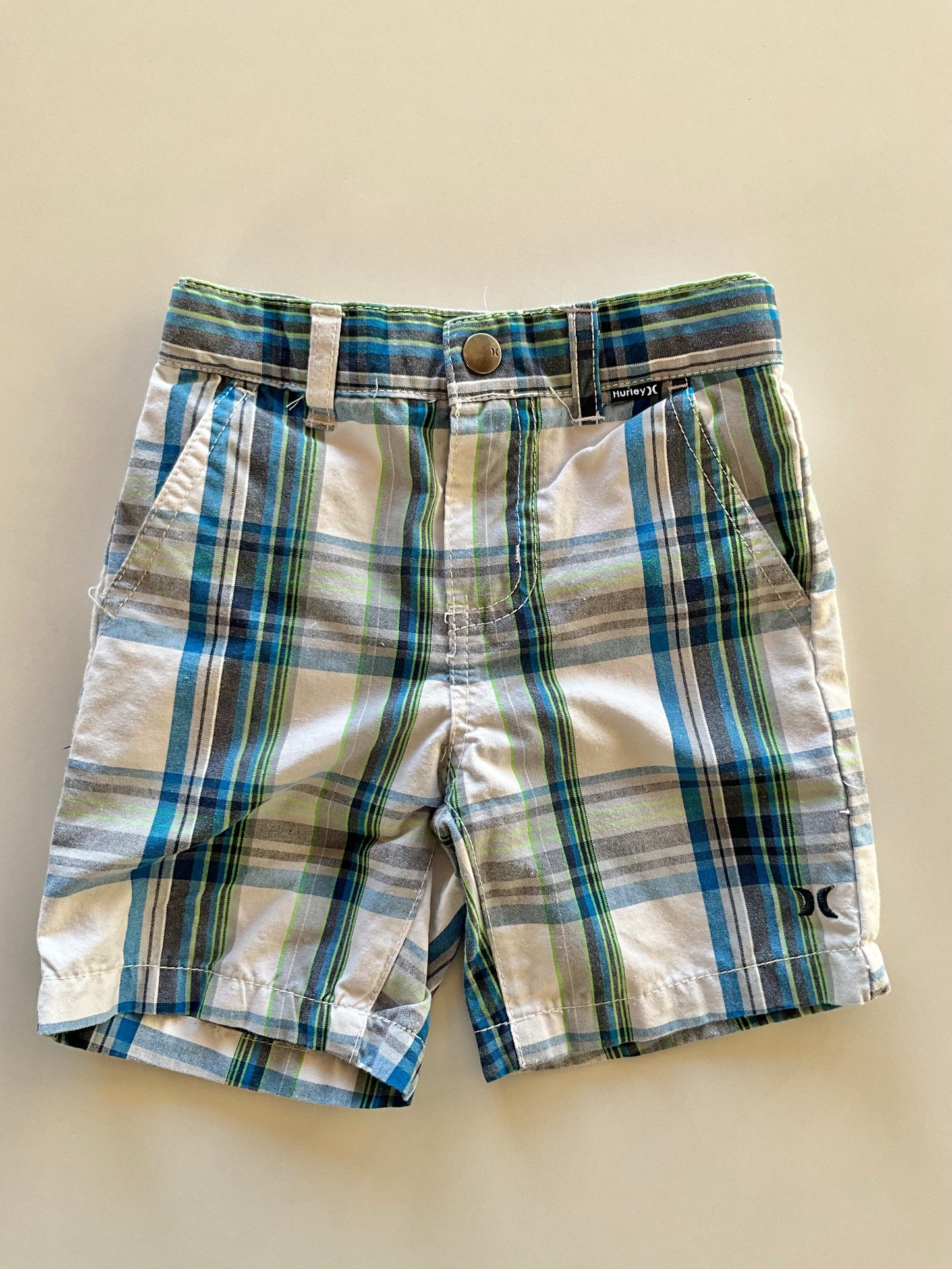 Hurley top plaid shorts