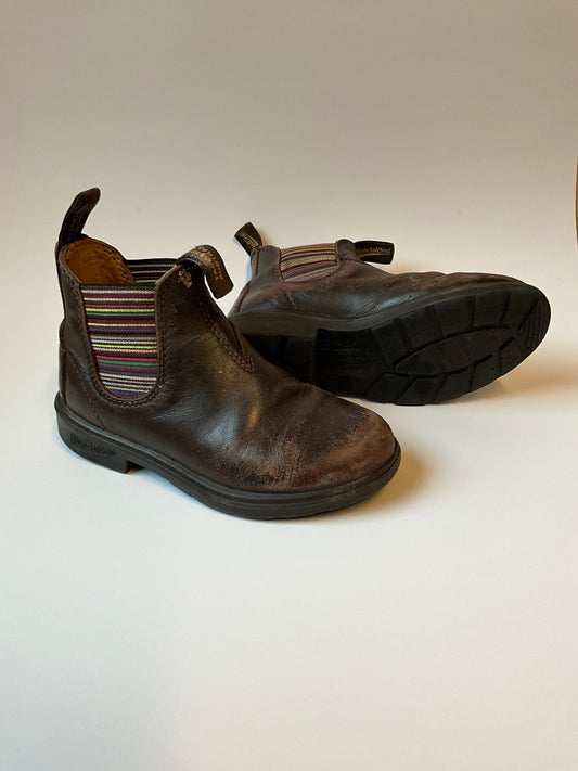 Brown Blundstones - size 12