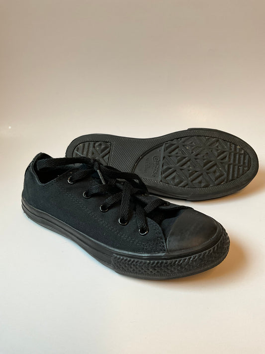 Black Converse - size 3
