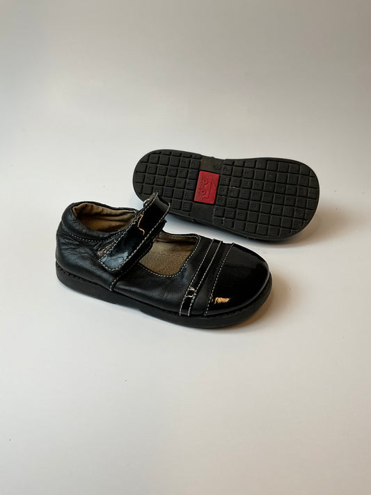 Black Dress Shoes - size 8