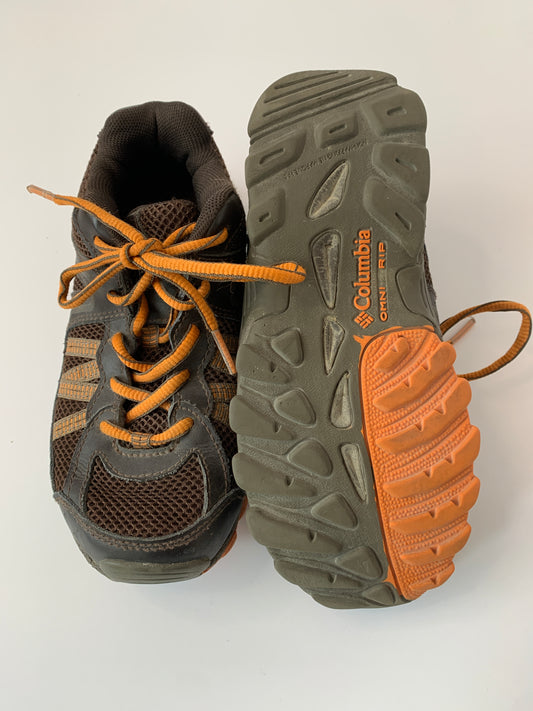 Columbia Size 2 Hiking or Casual Shoes